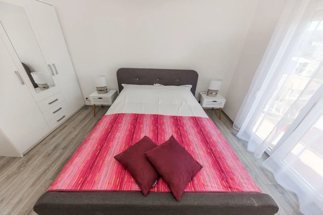 Apartment Tragurion Trogir