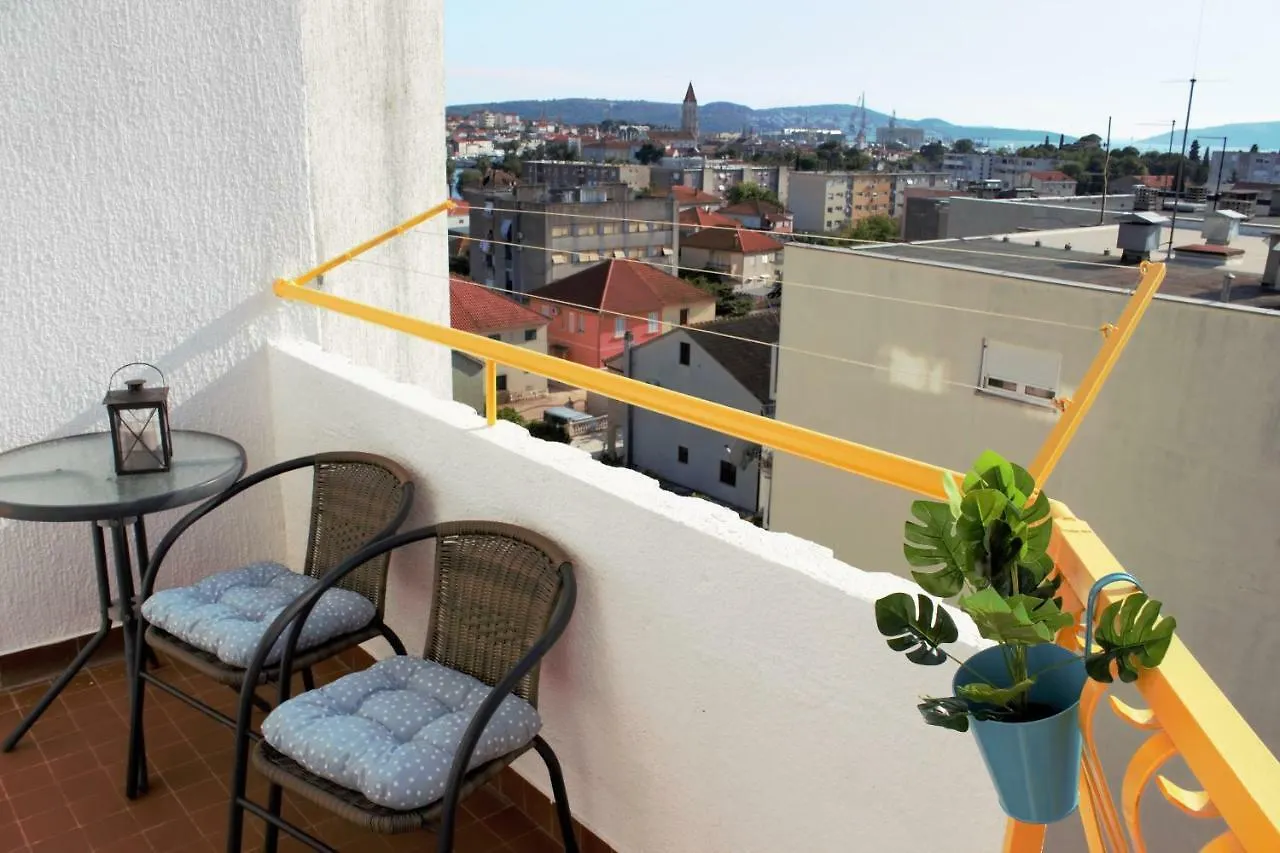 Apartment Tragurion Trogir 0*,  Croatia