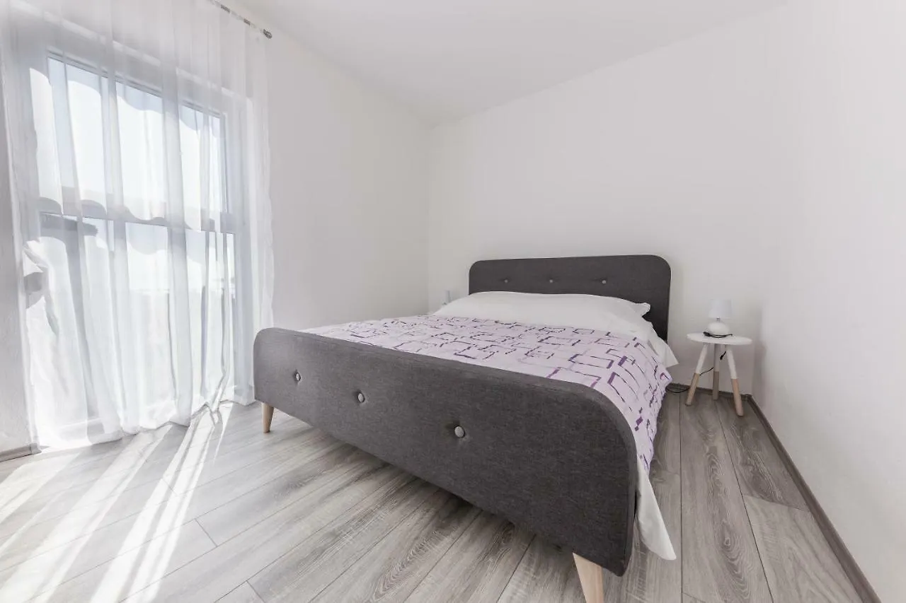 Apartment Tragurion Trogir